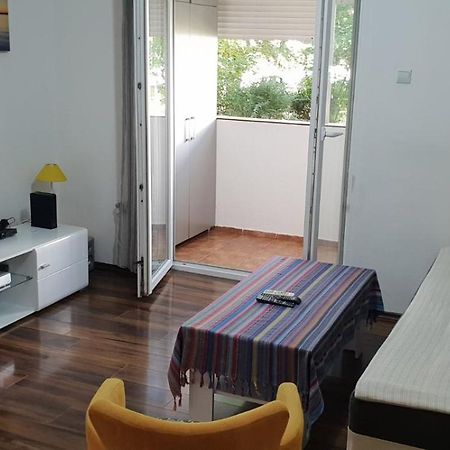 Yellow Apartment, Central Podgorica Exterior foto